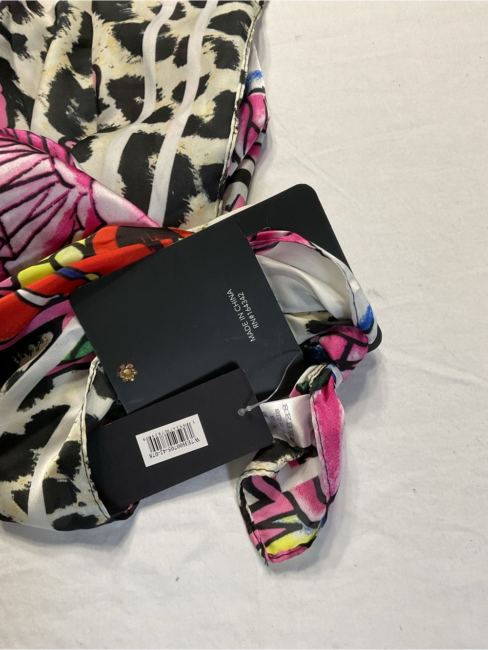 C Ed Hardy Leopard Skull & Rose Print Scarf in Black, White, Pink, Red - Picture 4 of 6